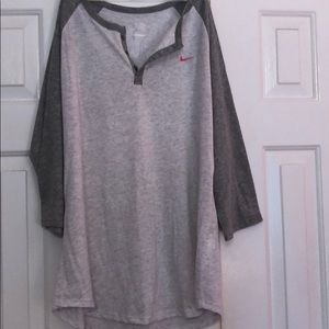 Nike tee